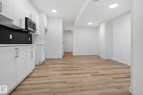 11927 90 Street, Edmonton, AB - Indoor