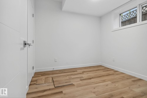 11927 90 Street, Edmonton, AB - Indoor Photo Showing Other Room