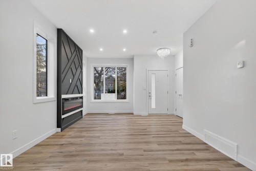 11927 90 Street, Edmonton, AB - Indoor Photo Showing Other Room