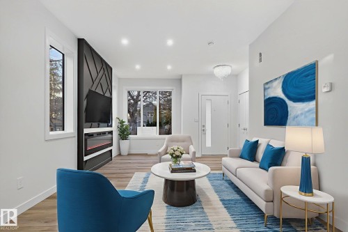 11927 90 Street, Edmonton, AB - Indoor Photo Showing Living Room