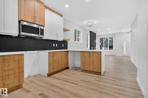 11927 90 Street, Edmonton, AB - Indoor Photo Showing Kitchen