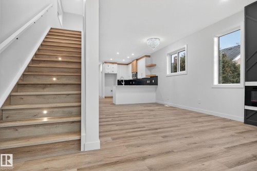 11927 90 Street, Edmonton, AB - Indoor Photo Showing Other Room