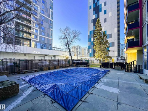 101 10140 120 Street, Edmonton, AB - Outdoor