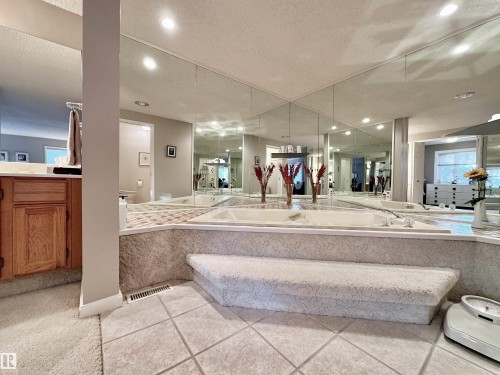 1057 109 Street, Edmonton, AB - Indoor