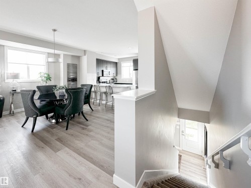 13 13139 205 Street, Edmonton, AB - Indoor