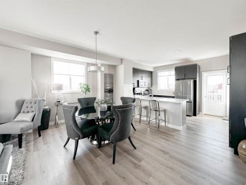 13 13139 205 Street, Edmonton, AB - Indoor