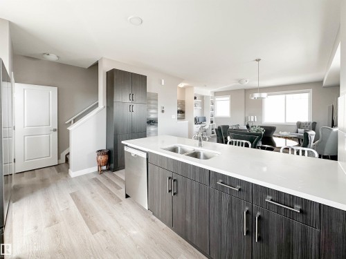 13 13139 205 Street, Edmonton, AB - Indoor Photo Showing Kitchen With Double Sink