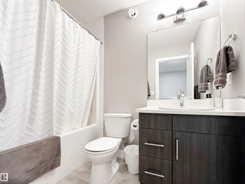 13 13139 205 Street, Edmonton, AB - Indoor Photo Showing Bathroom