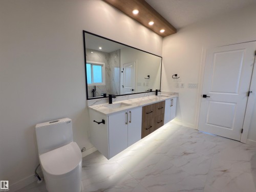 174 Caledon Crescent, Spruce Grove, AB - Indoor Photo Showing Bathroom
