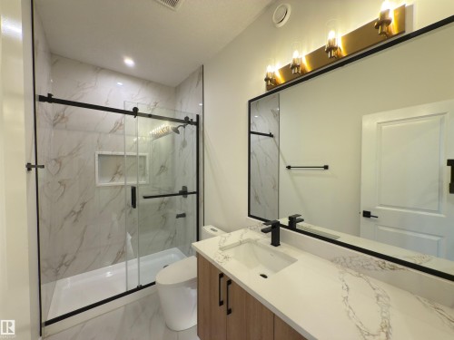 174 Caledon Crescent, Spruce Grove, AB - Indoor Photo Showing Bathroom