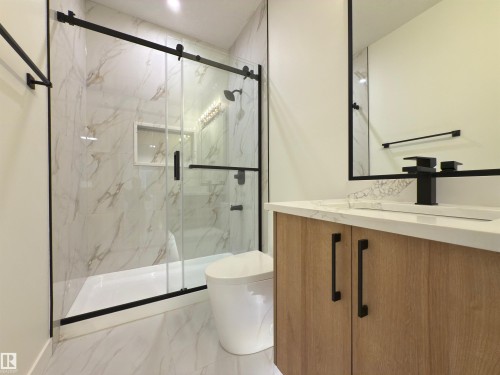 174 Caledon Crescent, Spruce Grove, AB - Indoor Photo Showing Bathroom