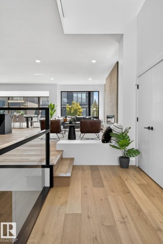 6703 Knox Crest, Edmonton, AB - Indoor Photo Showing Other Room