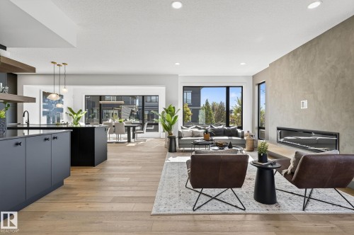 6703 Knox Crest, Edmonton, AB - Indoor