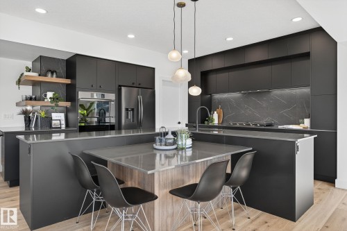 6703 Knox Crest, Edmonton, AB - Indoor