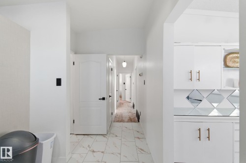 8043 135 Avenue, Edmonton, AB - Indoor Photo Showing Other Room