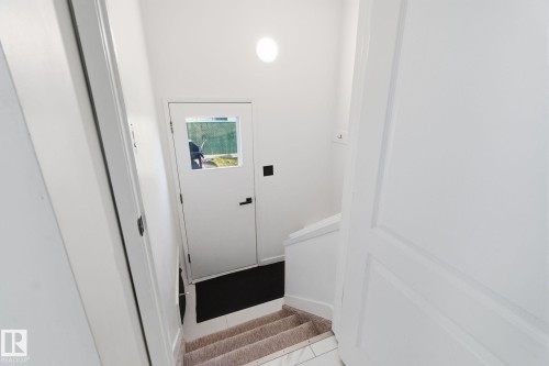 8043 135 Avenue, Edmonton, AB - Indoor Photo Showing Other Room