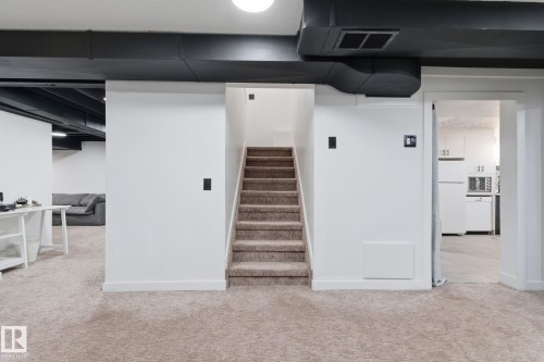 8043 135 Avenue, Edmonton, AB - Indoor