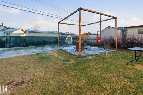 8043 135 Avenue, Edmonton, AB - Outdoor