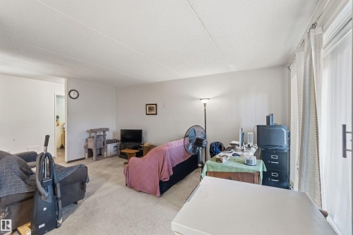 202 11026 106 Street, Edmonton, AB - Indoor