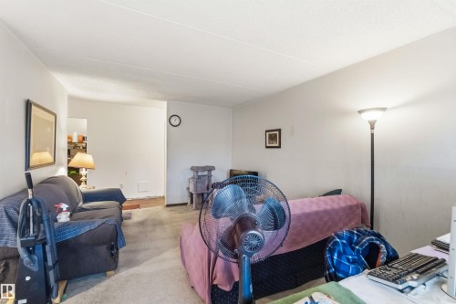 202 11026 106 Street, Edmonton, AB - Indoor