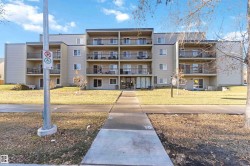 202 11026 106 Street  Edmonton, AB T5H 2Y4
