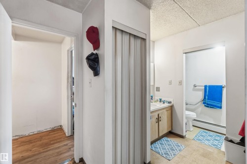 202 11026 106 Street, Edmonton, AB - Indoor Photo Showing Bathroom