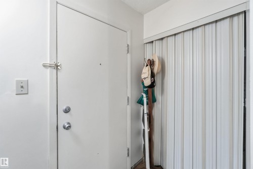 202 11026 106 Street, Edmonton, AB - Indoor