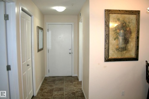 308 107 Watt Common Sw, Edmonton, AB - Indoor Photo Showing Other Room