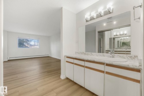 201 4404 122 Street, Edmonton, AB - Indoor Photo Showing Bathroom