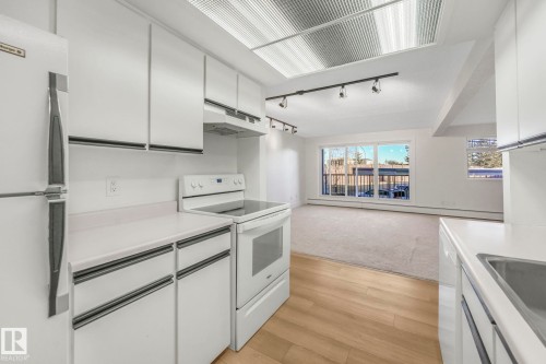 201 4404 122 Street, Edmonton, AB - Indoor Photo Showing Kitchen