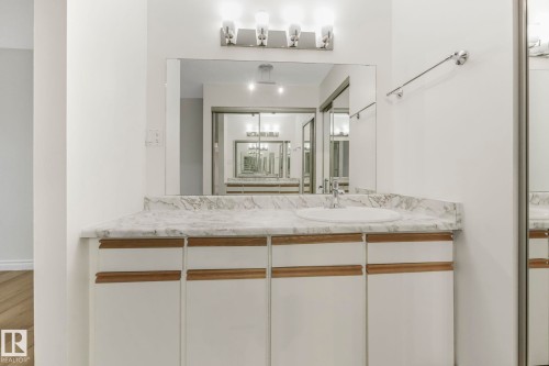 201 4404 122 Street, Edmonton, AB - Indoor Photo Showing Bathroom