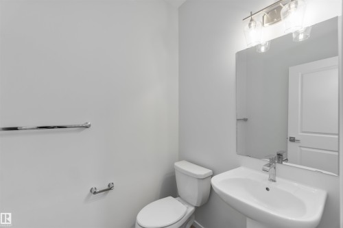 262 Chappelle Drive, Edmonton, AB - Indoor Photo Showing Bathroom