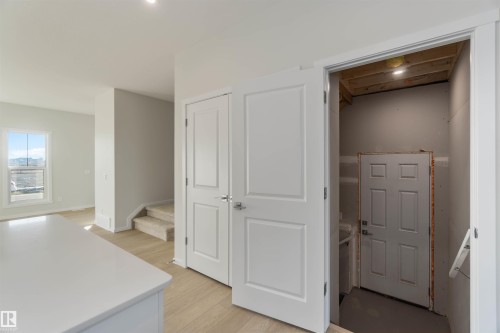 262 Chappelle Drive, Edmonton, AB - Indoor Photo Showing Other Room