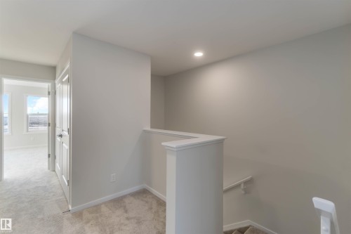 262 Chappelle Drive, Edmonton, AB - Indoor Photo Showing Other Room