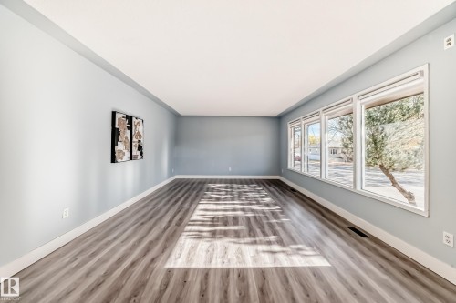 7104 129 Avenue, Edmonton, AB - Indoor Photo Showing Other Room