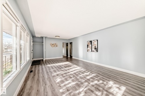7104 129 Avenue, Edmonton, AB - Indoor Photo Showing Other Room