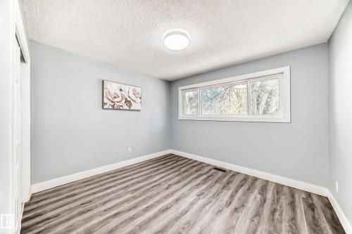 7104 129 Avenue, Edmonton, AB - Indoor Photo Showing Other Room