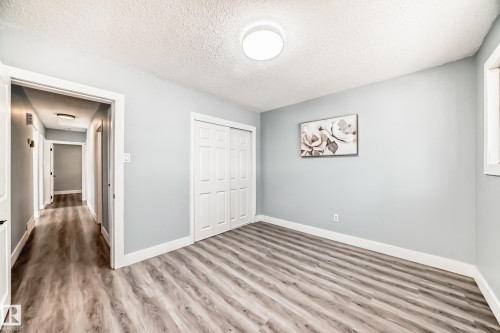 7104 129 Avenue, Edmonton, AB - Indoor Photo Showing Other Room