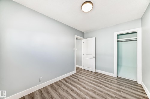 7104 129 Avenue, Edmonton, AB - Indoor Photo Showing Other Room