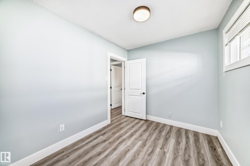 7104 129 Avenue, Edmonton, AB - Indoor Photo Showing Other Room