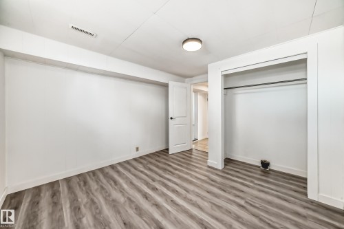 7104 129 Avenue, Edmonton, AB - Indoor Photo Showing Other Room