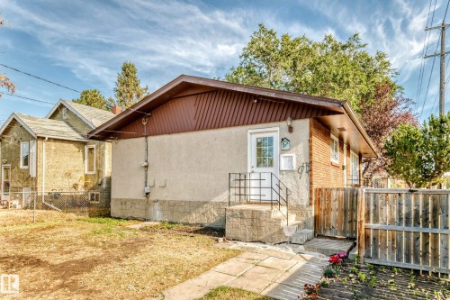 7104 129 Avenue, Edmonton, AB - Outdoor