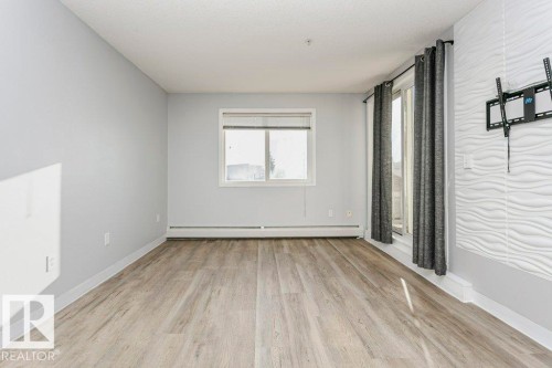 103 4309 33 Street, Stony Plain, AB - Indoor Photo Showing Other Room
