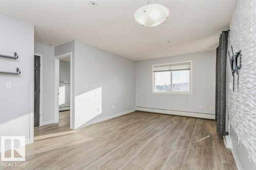 103 4309 33 Street, Stony Plain, AB - Indoor Photo Showing Other Room