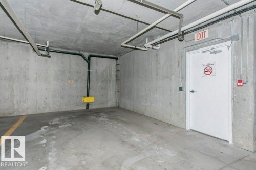 103 4309 33 Street, Stony Plain, AB - Indoor Photo Showing Garage