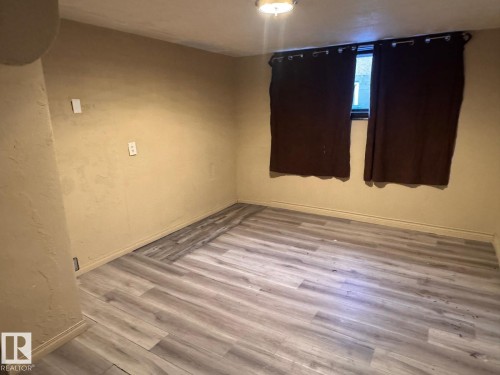 13129 101 Street, Edmonton, AB - Indoor Photo Showing Other Room