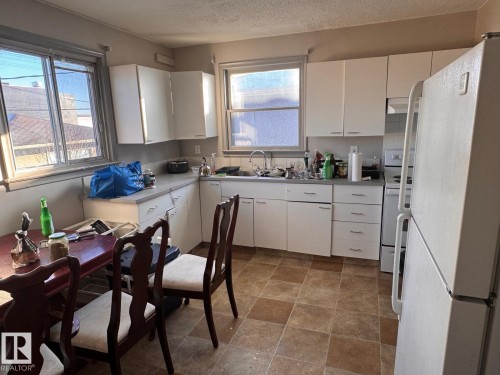 13129 101 Street, Edmonton, AB - Indoor Photo Showing Kitchen