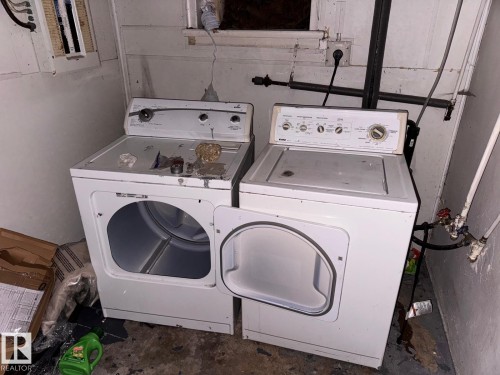 13129 101 Street, Edmonton, AB - Indoor Photo Showing Laundry Room