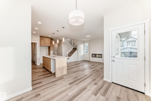 2346 Egret Way, Edmonton, AB - Indoor