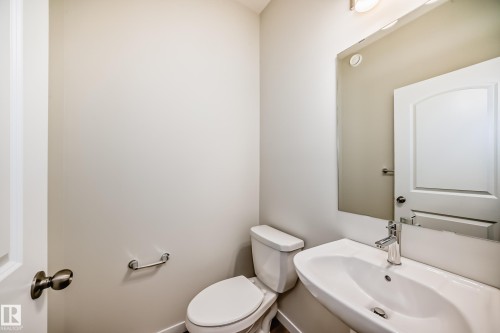 2346 Egret Way, Edmonton, AB - Indoor Photo Showing Bathroom